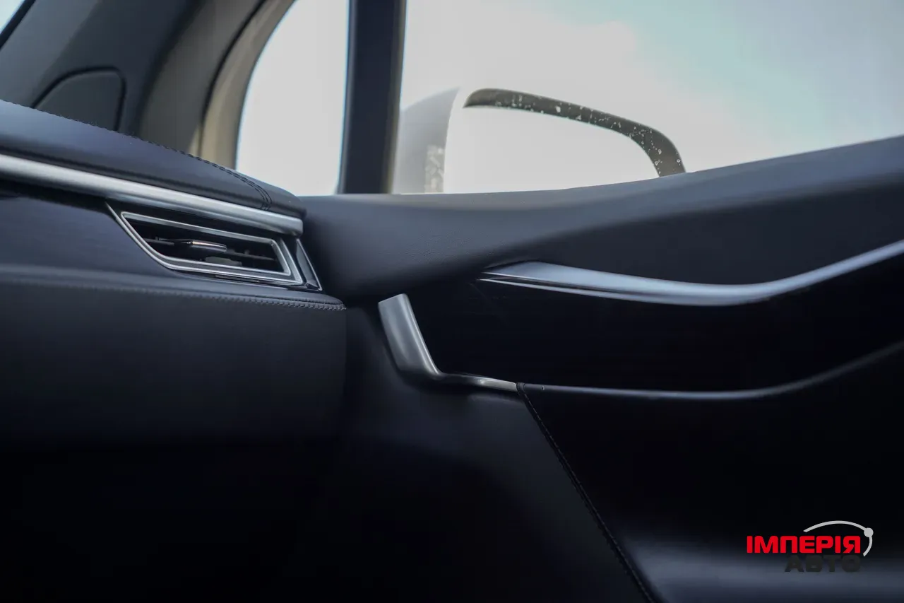 Tesla Model X - фото 25