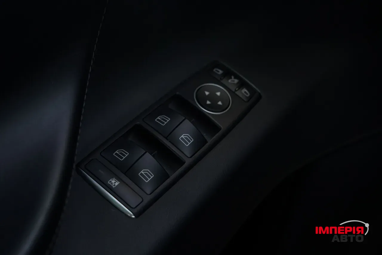 Tesla Model X - фото 16