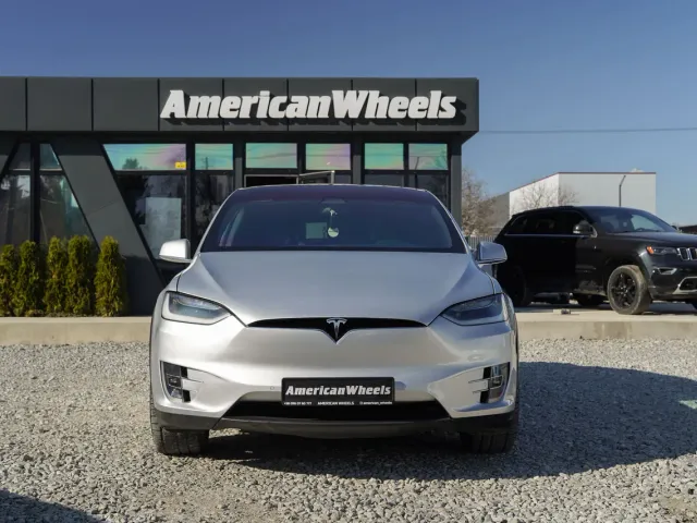 Tesla Model X - фото 2