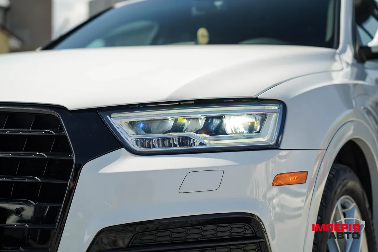 Audi Q3 - фото 12