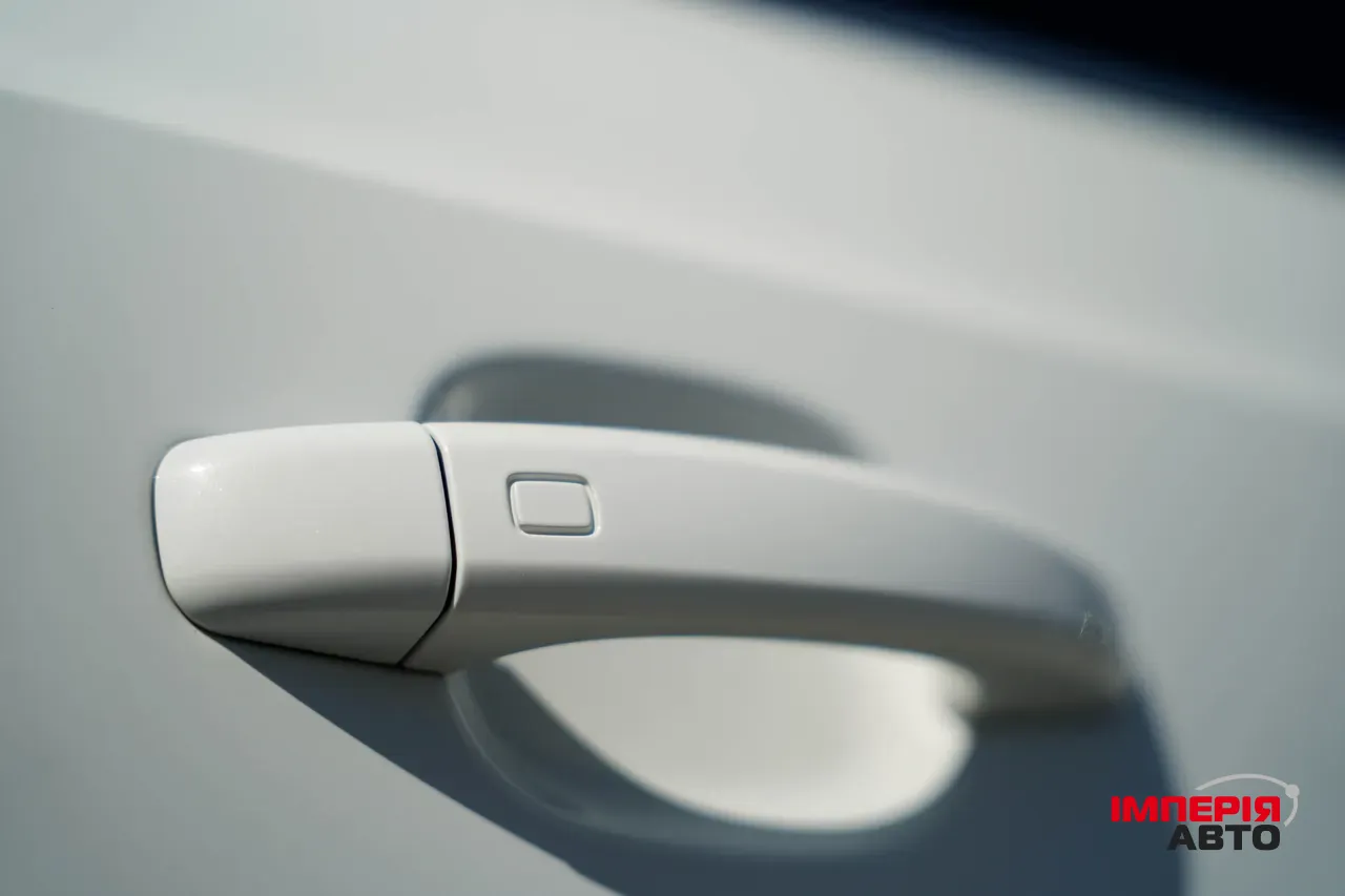 Audi Q3 - фото 16