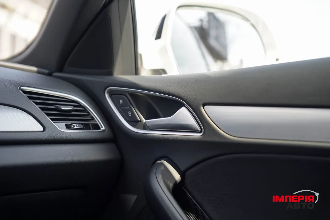 Audi Q3 - фото 29