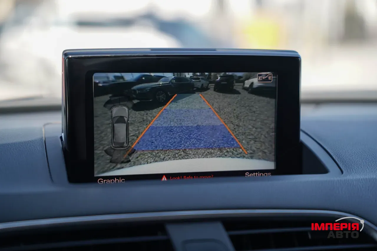 Audi Q3 - фото 24