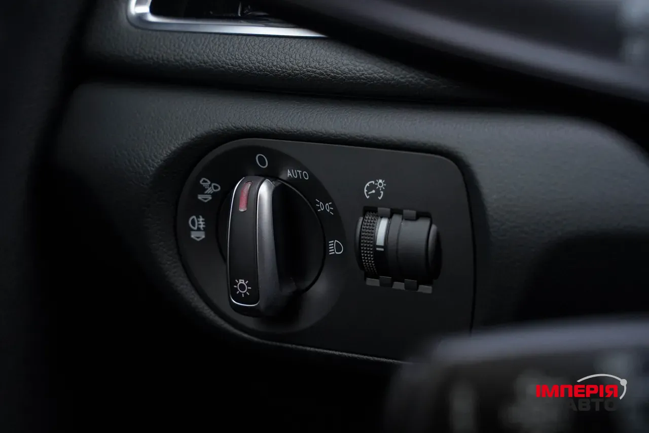 Audi Q3 - фото 19