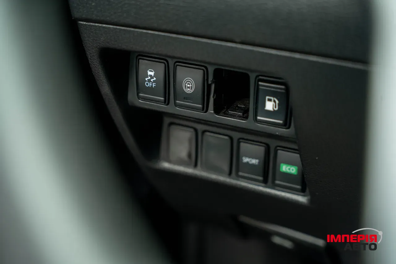 Nissan Rogue - фото 8