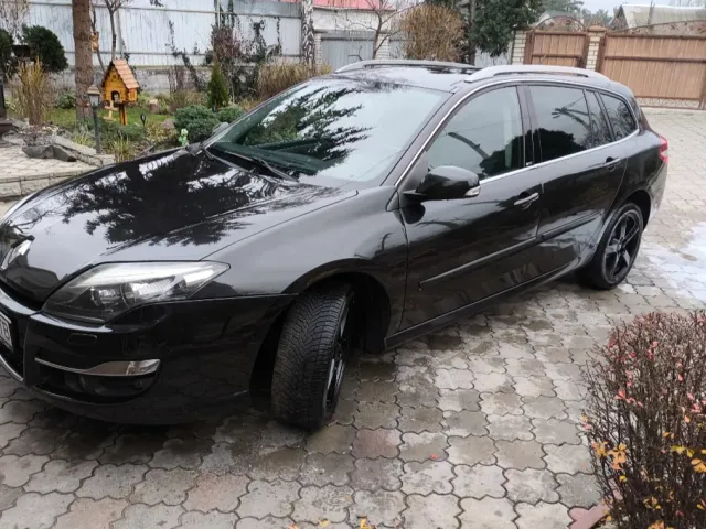 Renault Laguna - фото 4
