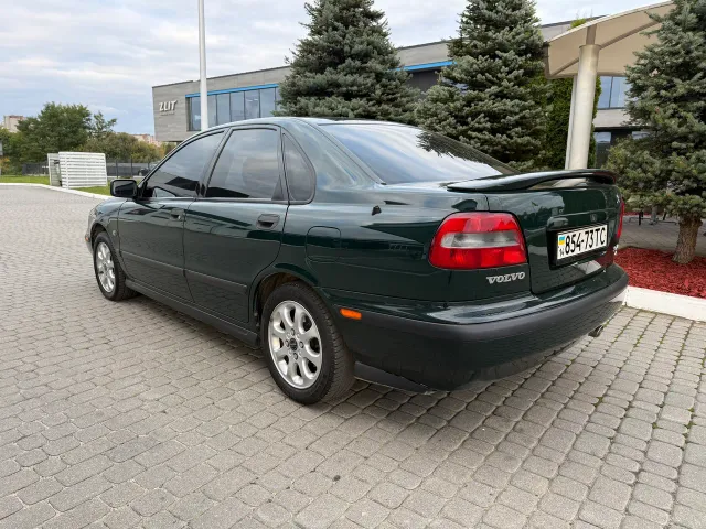 Volvo S40 - фото 3