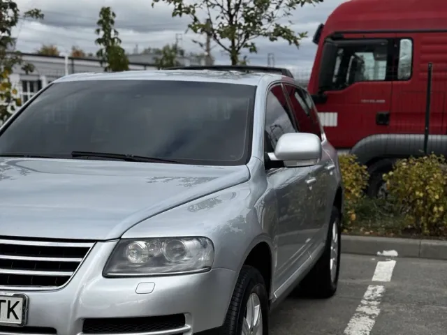 Volkswagen Touareg - фото 3