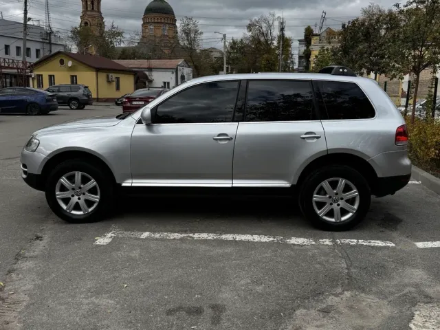 Volkswagen Touareg - фото 5