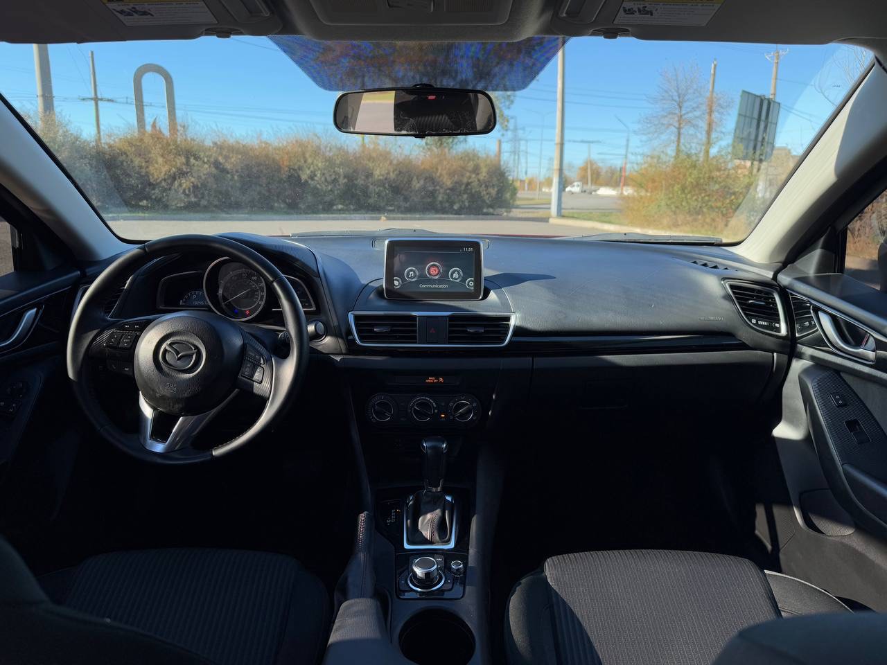 Mazda 3 - фото 16