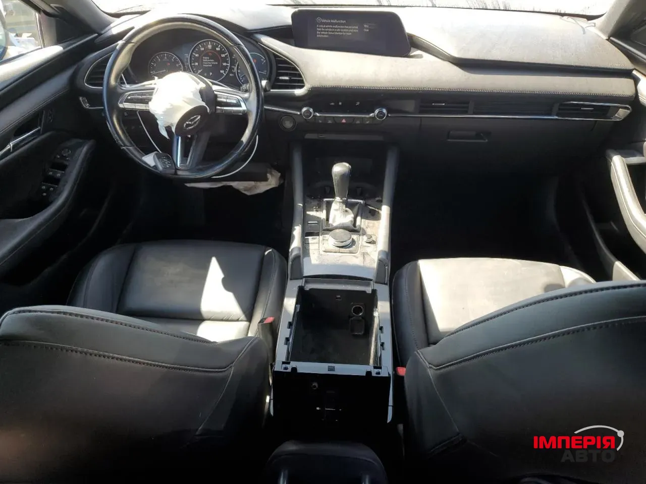 Mazda 3 - фото 9