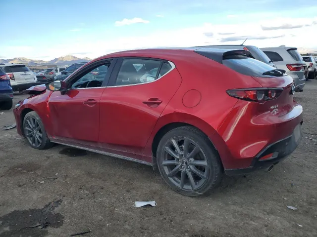 Mazda 3 - фото 3