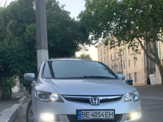 Honda Civic - фото 1