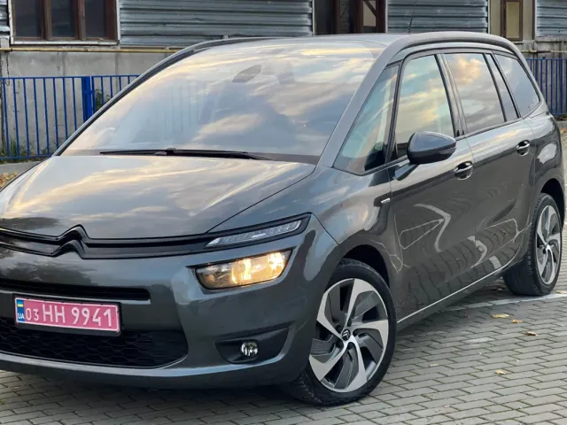 Citroen C4 Picasso - фото 1