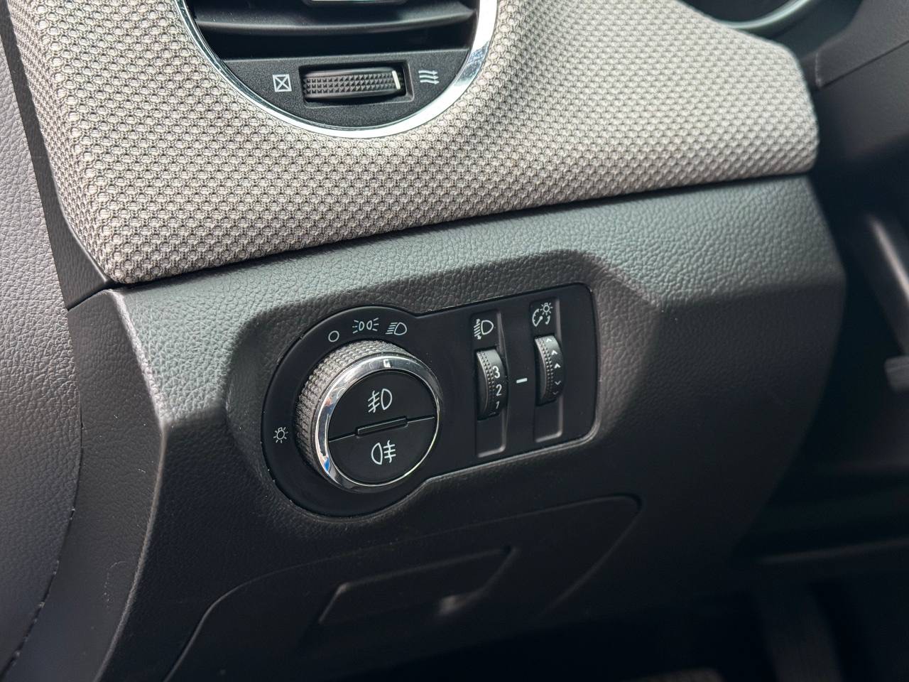 Chevrolet Cruze - фото 4