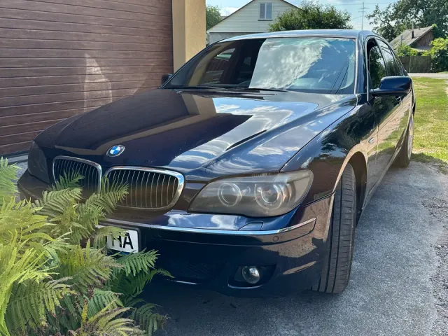 BMW 7 серії - фото 1