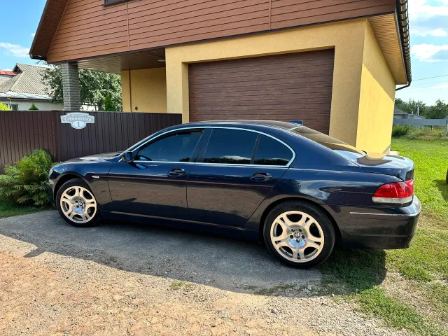 BMW 7 серії - фото 2