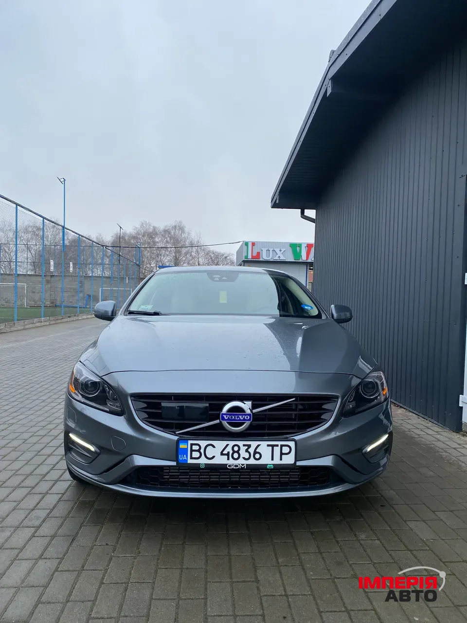 Volvo S60 - фото 1