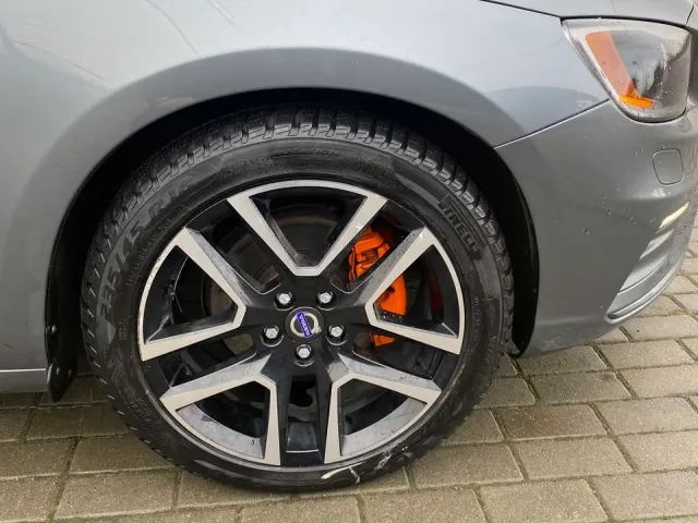 Volvo S60 - фото 4