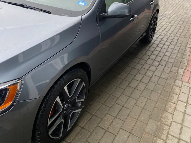 Volvo S60 - фото 2