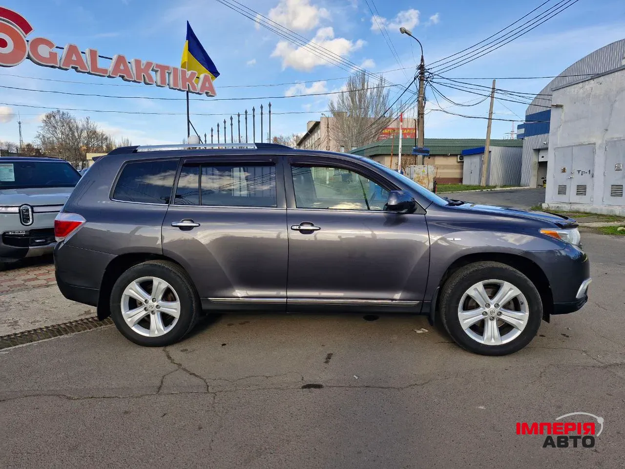 Toyota Highlander - фото 3