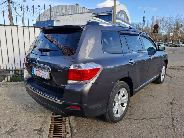 Toyota Highlander - фото 4