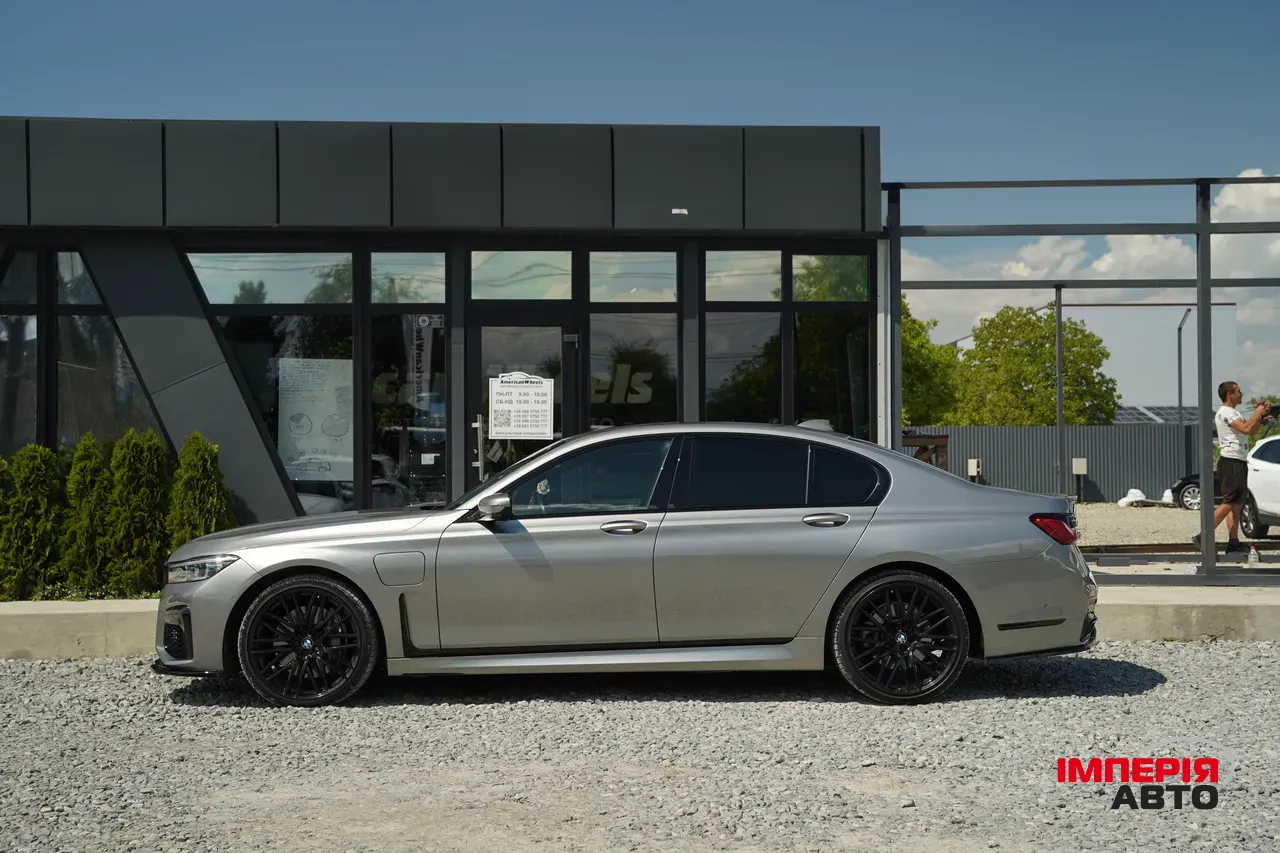 BMW 7 серії - фото 4
