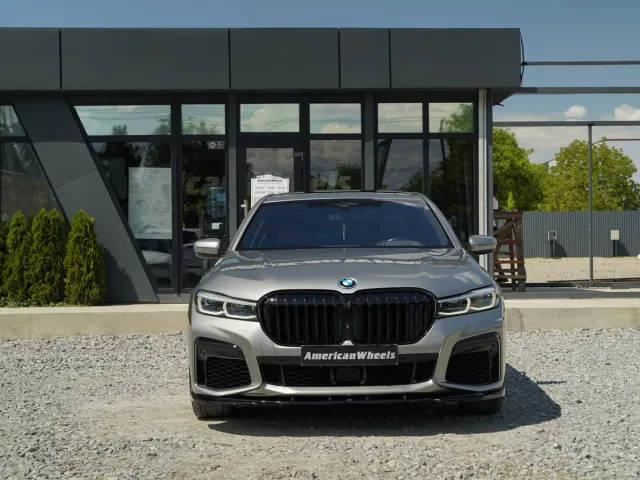 BMW 7 серії - фото 2