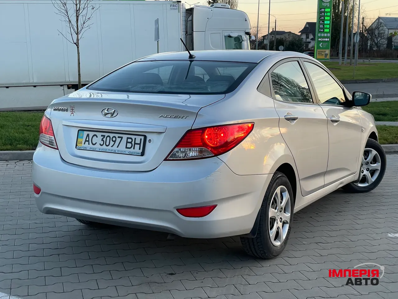 Hyundai Accent - фото 4