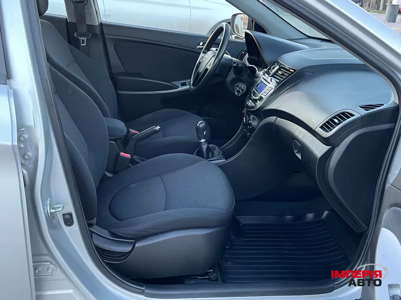 Hyundai Accent - фото 11