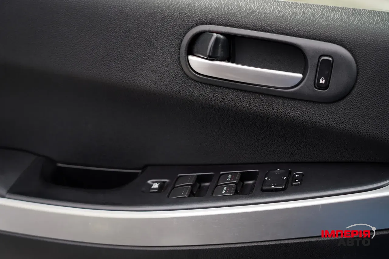 Mazda CX-7 - фото 10