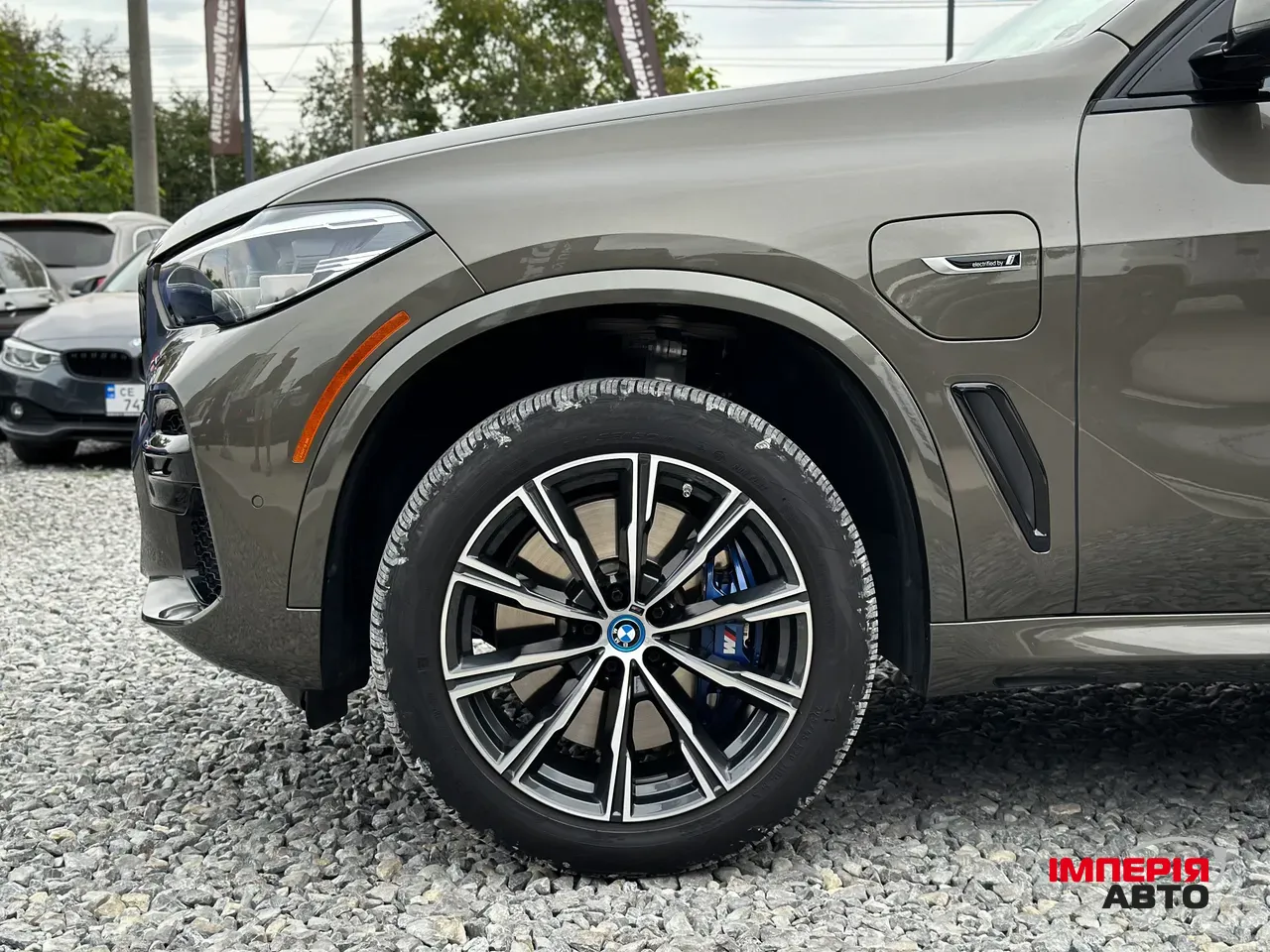 BMW X5 - фото 8
