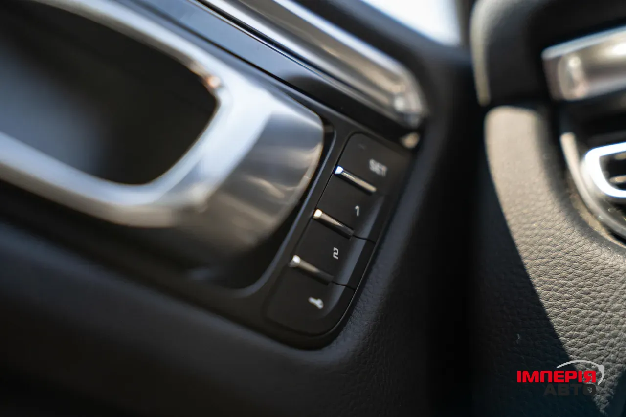 Porsche Macan - фото 16