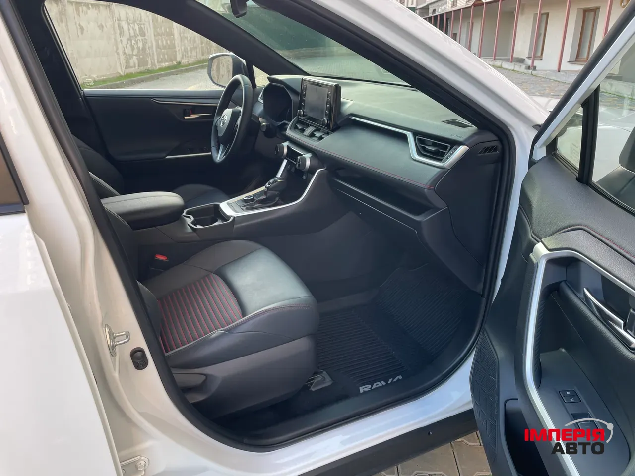 Toyota RAV4 - фото 19