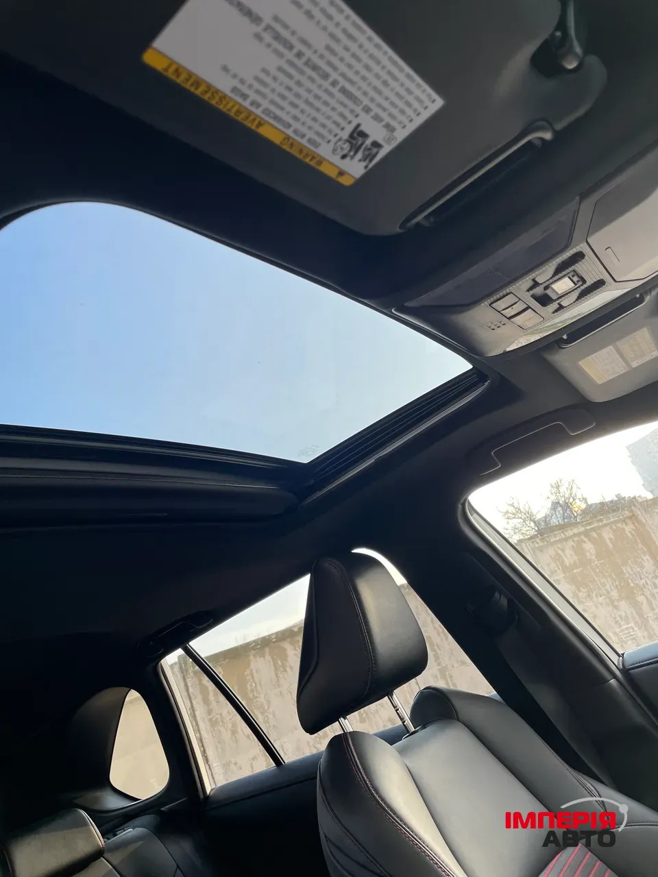 Toyota RAV4 - фото 2