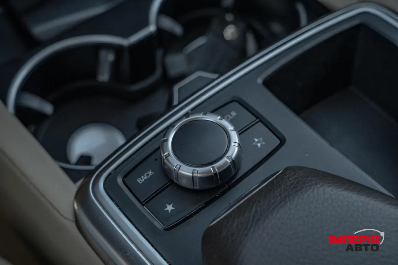 Mercedes-Benz M-Класс - фото 31