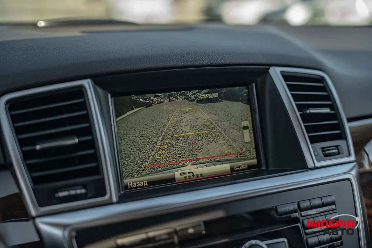 Mercedes-Benz M-Класс - фото 27