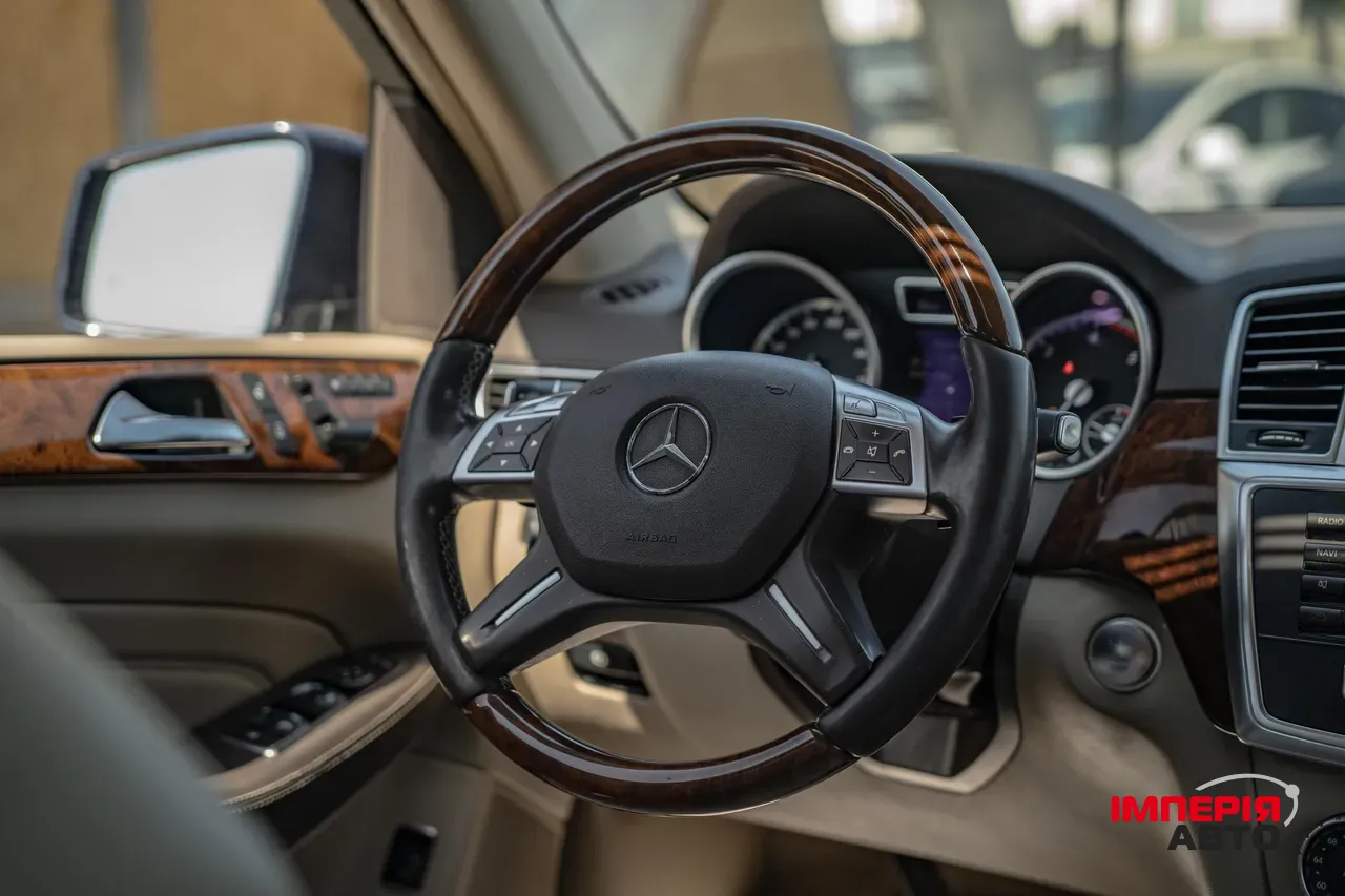 Mercedes-Benz M-Класс - фото 24