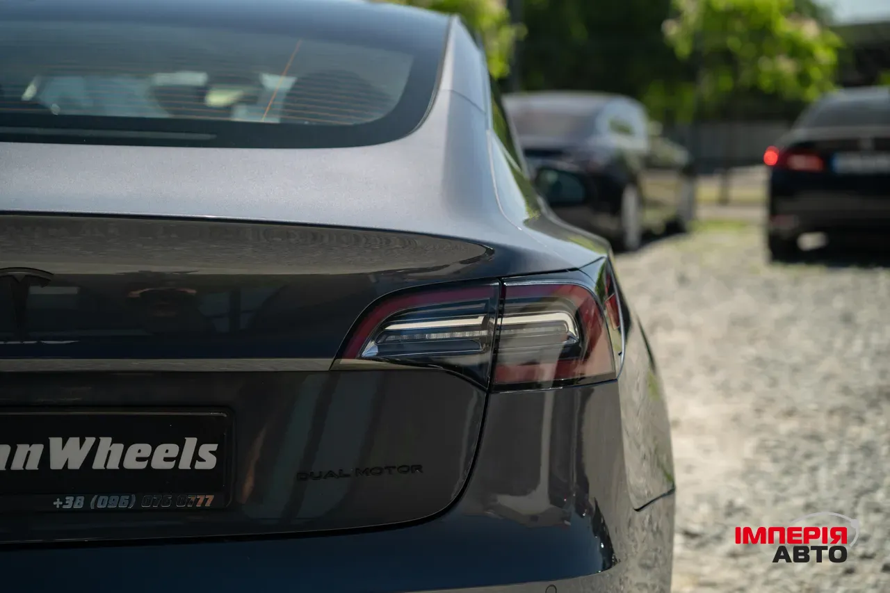 Tesla Model 3 - фото 9