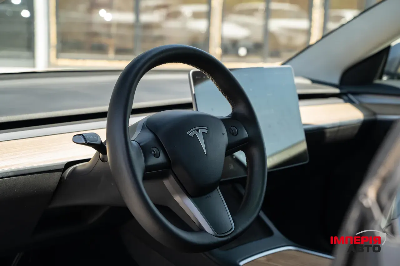 Tesla Model 3 - фото 18