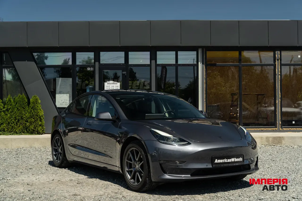 Tesla Model 3 - фото 3