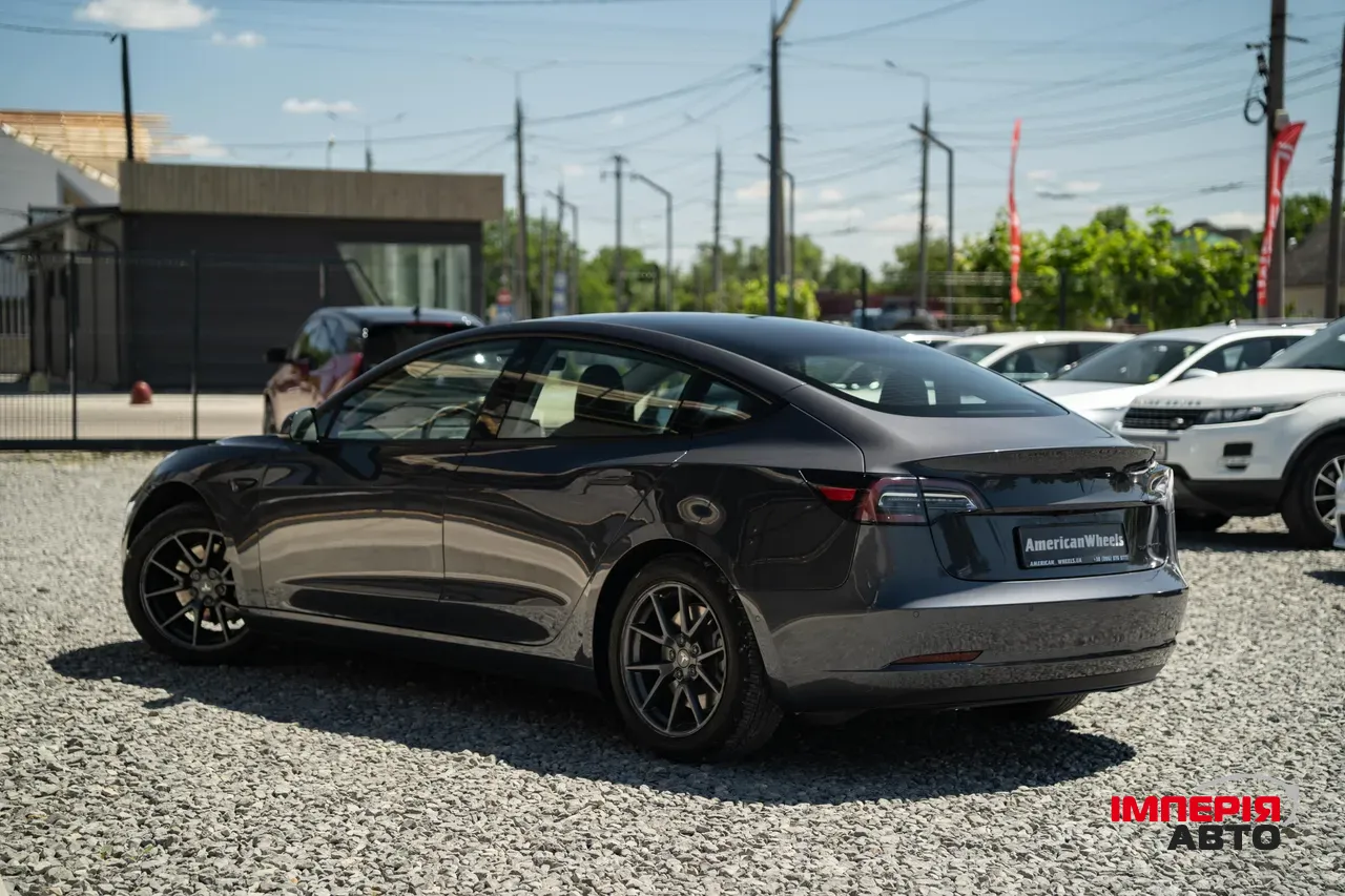 Tesla Model 3 - фото 7