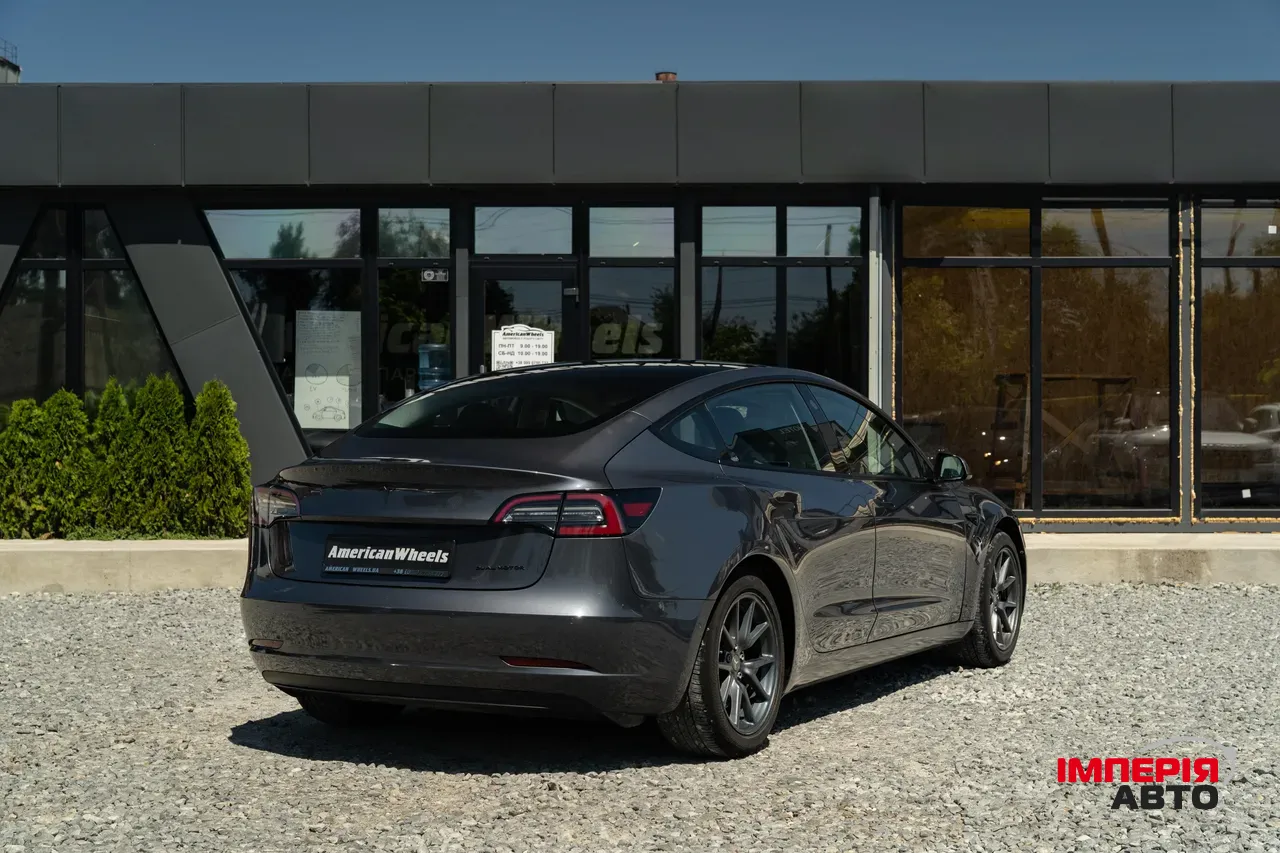Tesla Model 3 - фото 5