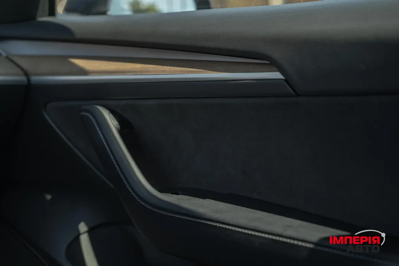 Tesla Model 3 - фото 27