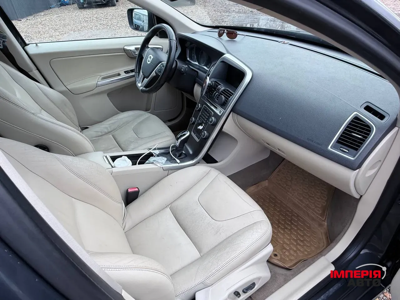 Volvo XC60 - фото 12