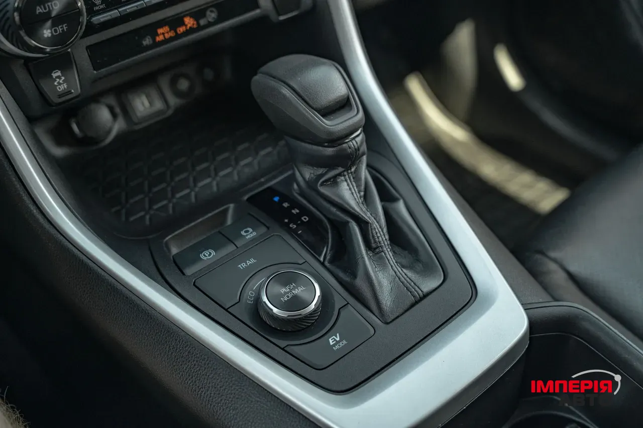 Toyota RAV4 - фото 40