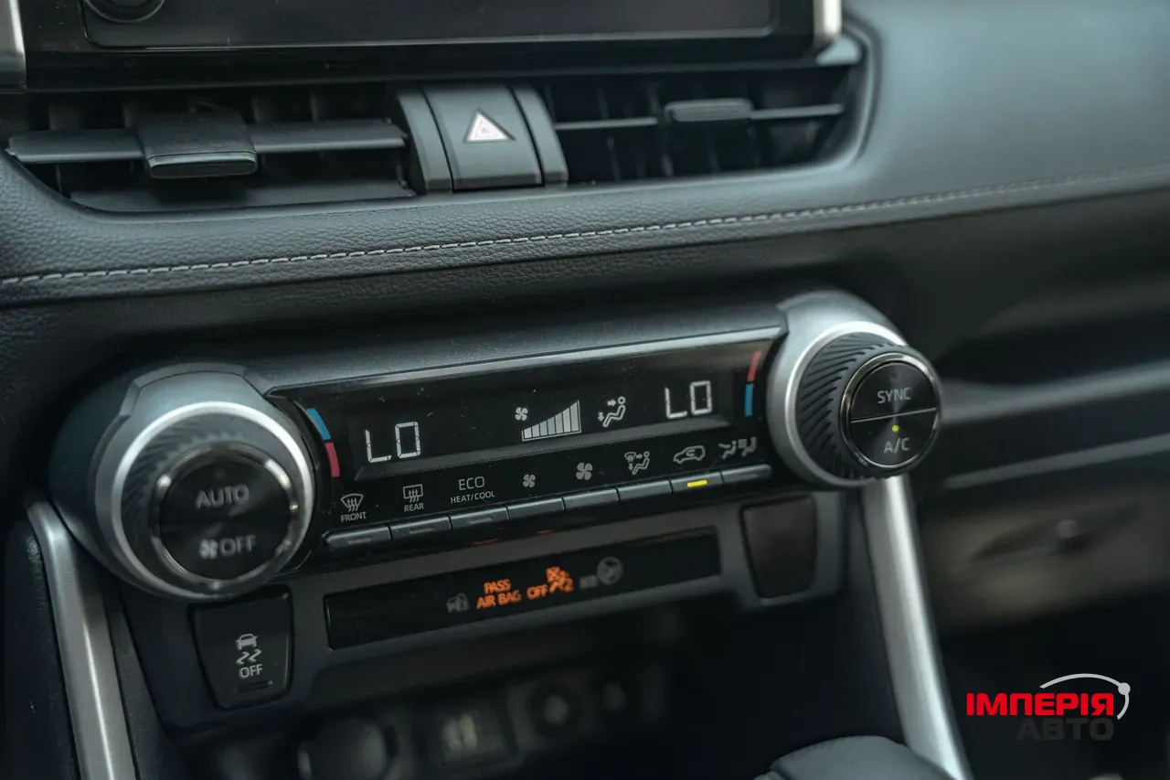 Toyota RAV4 - фото 38