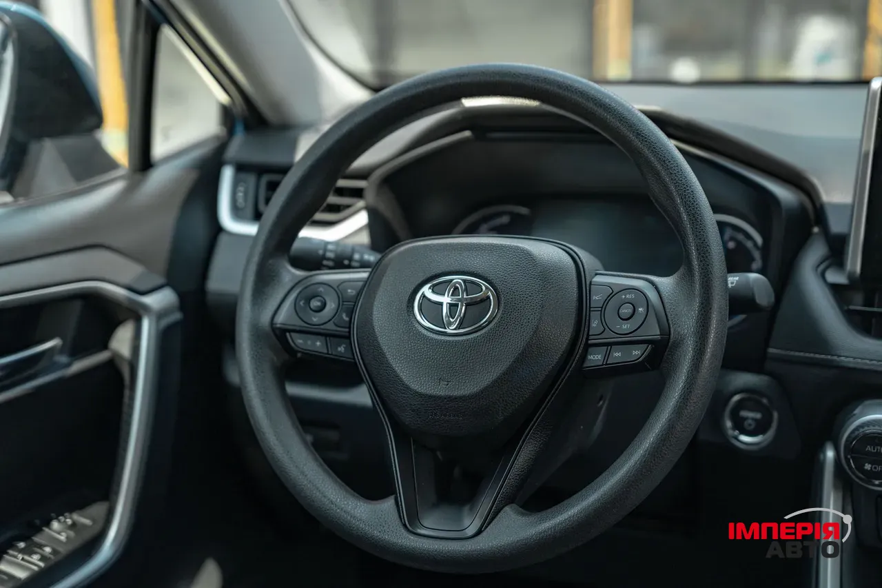 Toyota RAV4 - фото 31