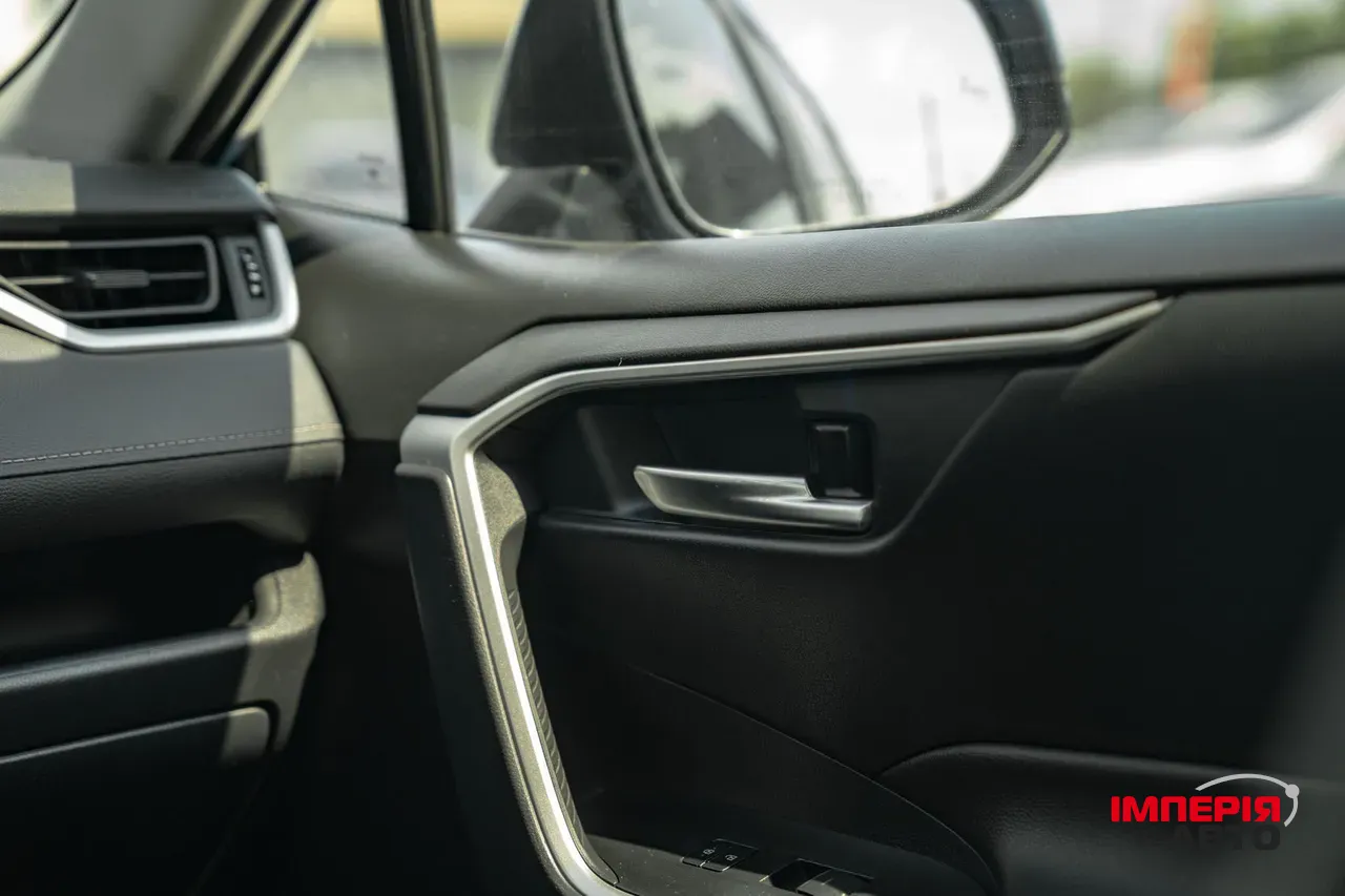 Toyota RAV4 - фото 45