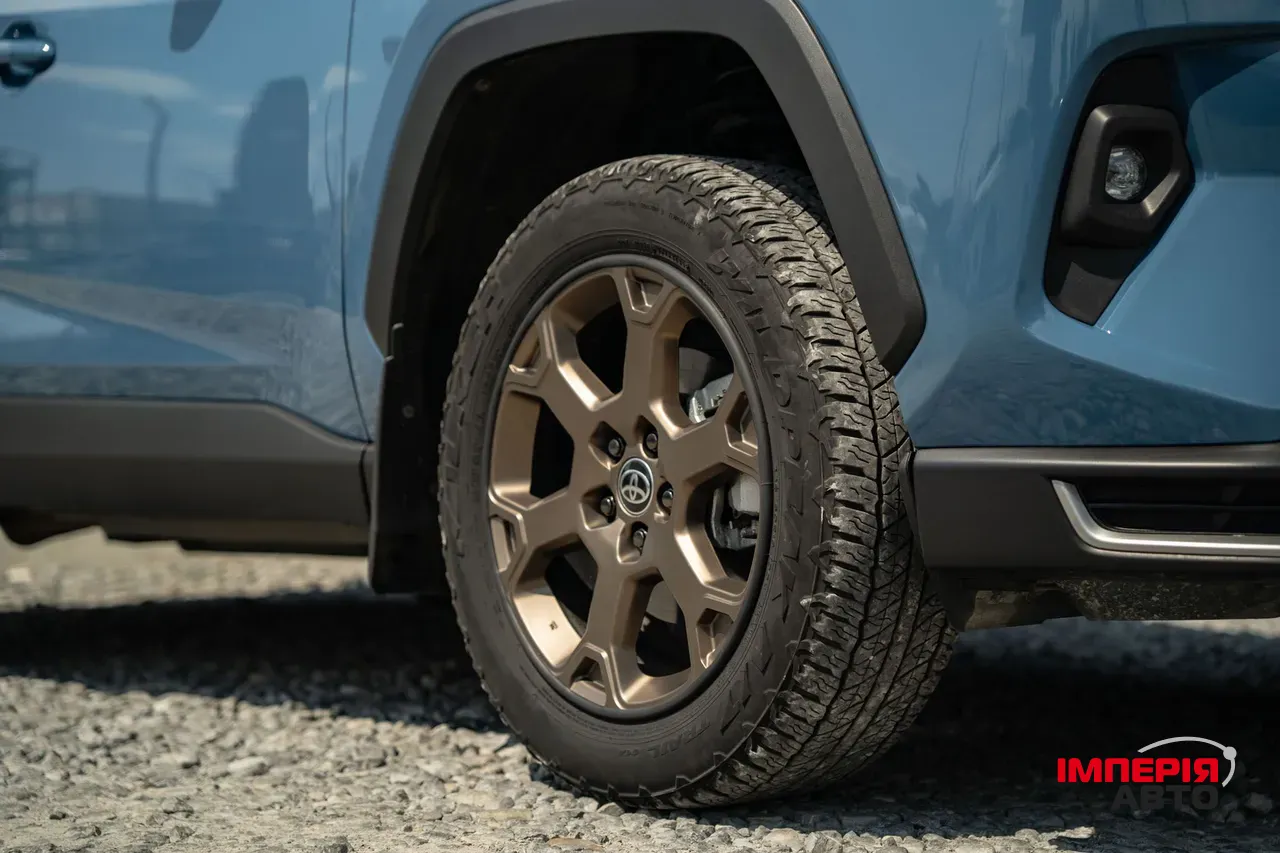 Toyota RAV4 - фото 15